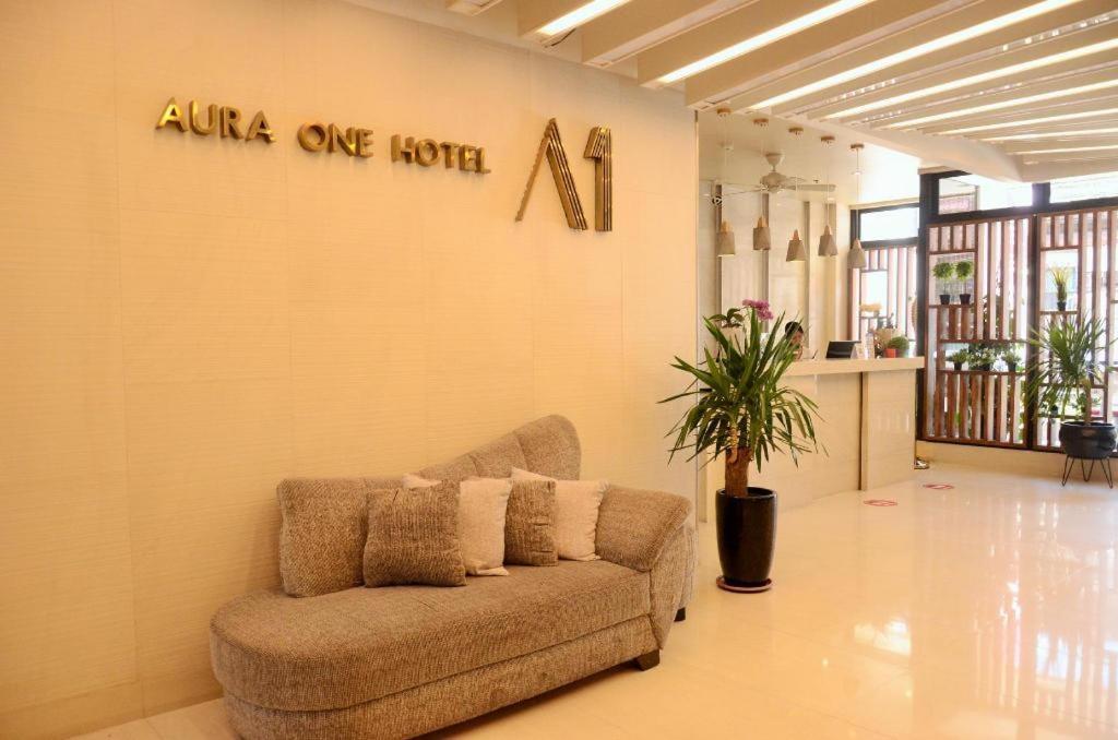 באגויו Aura One Hotel מראה חיצוני תמונה