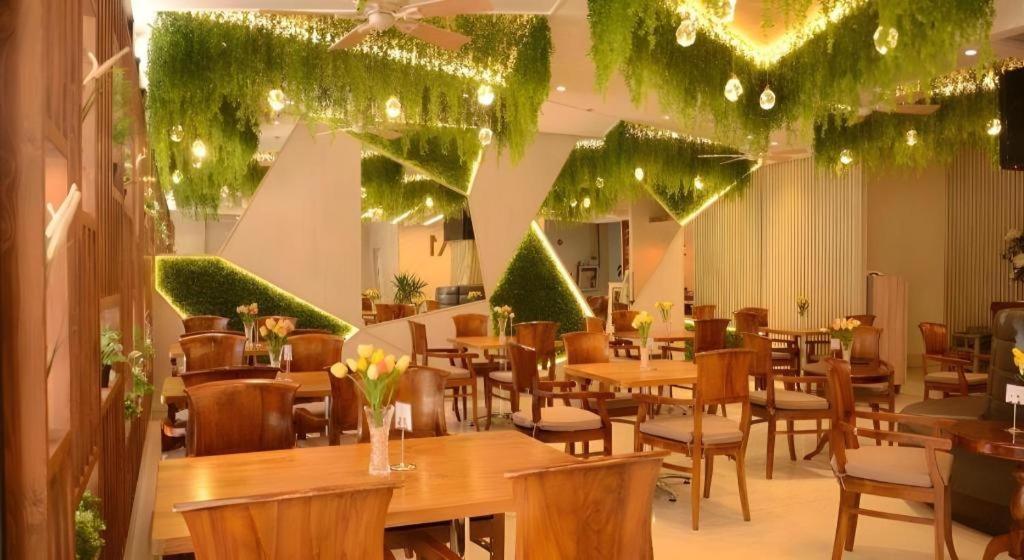 באגויו Aura One Hotel מראה חיצוני תמונה